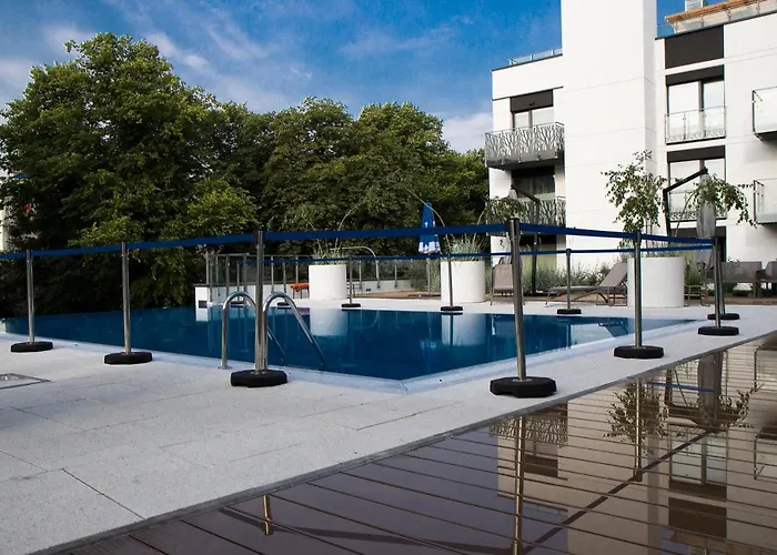 Apartment Nadmorskie Tarasy Park I Morze Z Garazem, Basen, Sauna, Jacuzzi