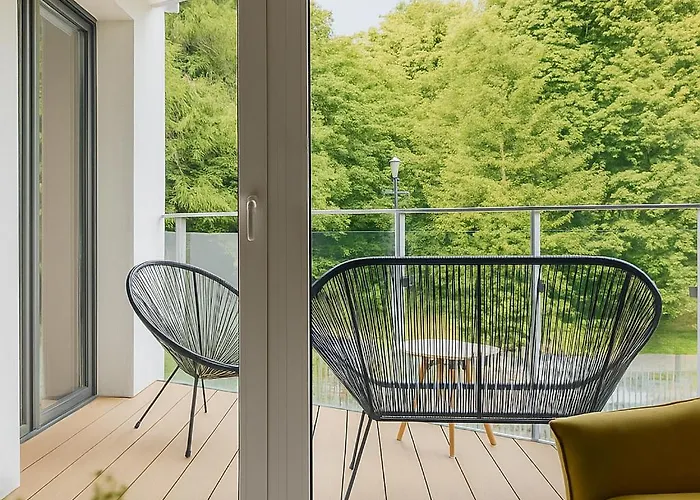 Apartment Nadmorskie Tarasy Park I Morze Z Garazem, Basen, Sauna, Jacuzzi *