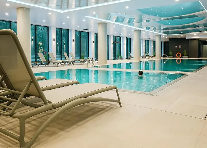 Apartment Nadmorskie Tarasy Park I Morze Z Garazem, Basen, Sauna, Jacuzzi Kolberg