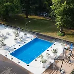Nadmorskie Tarasy Park I Morze Z Garazem, Basen, Sauna, Jacuzzi דירה *