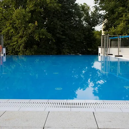 Nadmorskie Tarasy Park I Morze Kolobrzeg