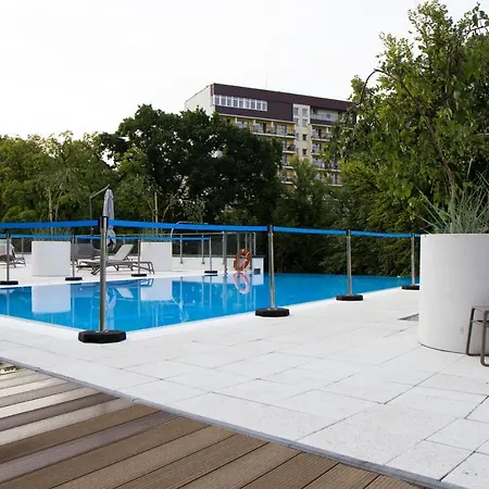 Nadmorskie Tarasy Park I Morze Z Garazem, Basen, Sauna, Jacuzzi Апартаменты Колобжег
