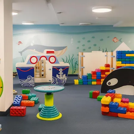 아파트 Nadmorskie Tarasy Park I Morze Z Garazem, Basen, Sauna, Jacuzzi *